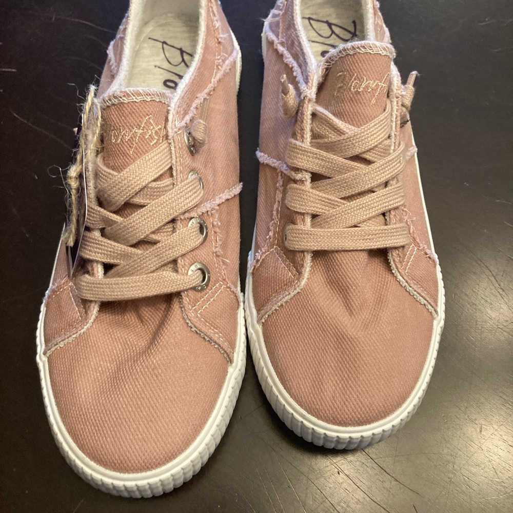 Pink fashion sneakers